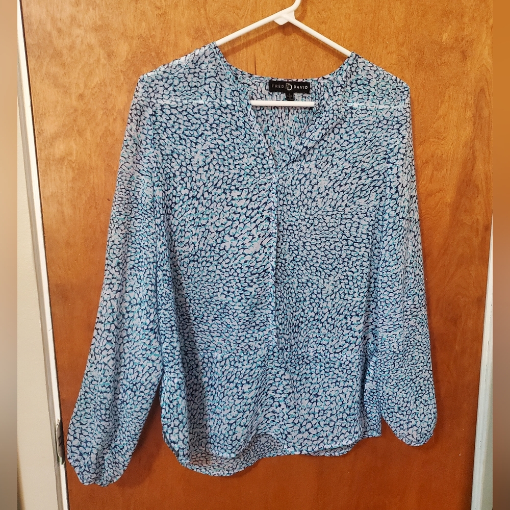 Fred David Women's Blue Patterned Chiffon Top- Size S